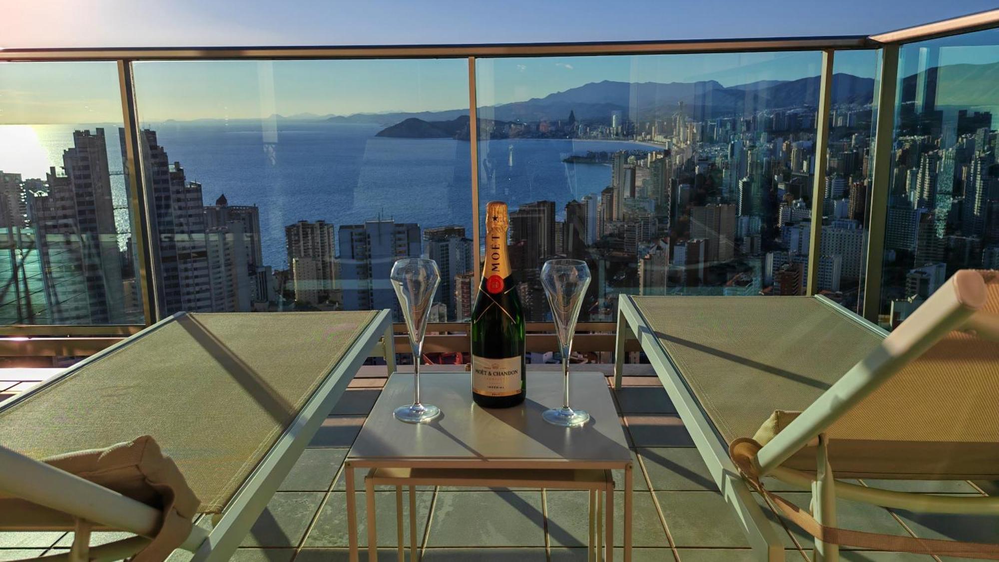 Skyline Floor 28 Sea Views Apartment เบนิดอร์ม ภายนอก รูปภาพ