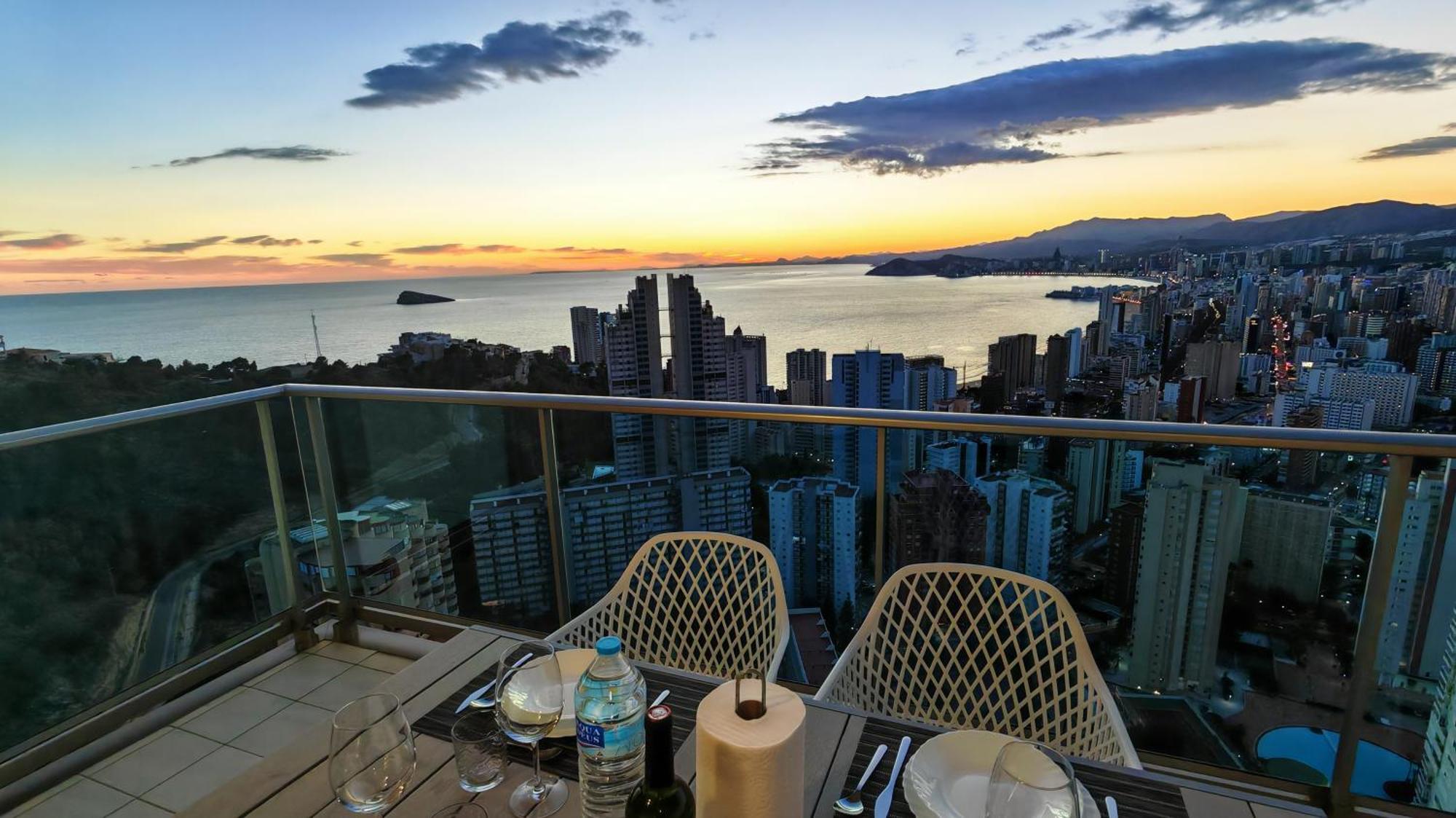 Skyline Floor 28 Sea Views Apartment เบนิดอร์ม ภายนอก รูปภาพ