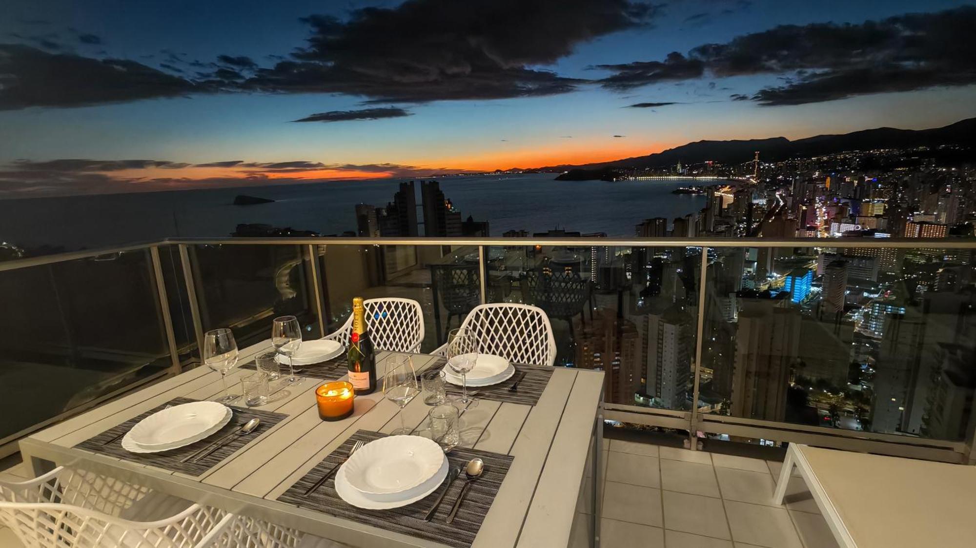 Skyline Floor 28 Sea Views Apartment เบนิดอร์ม ภายนอก รูปภาพ