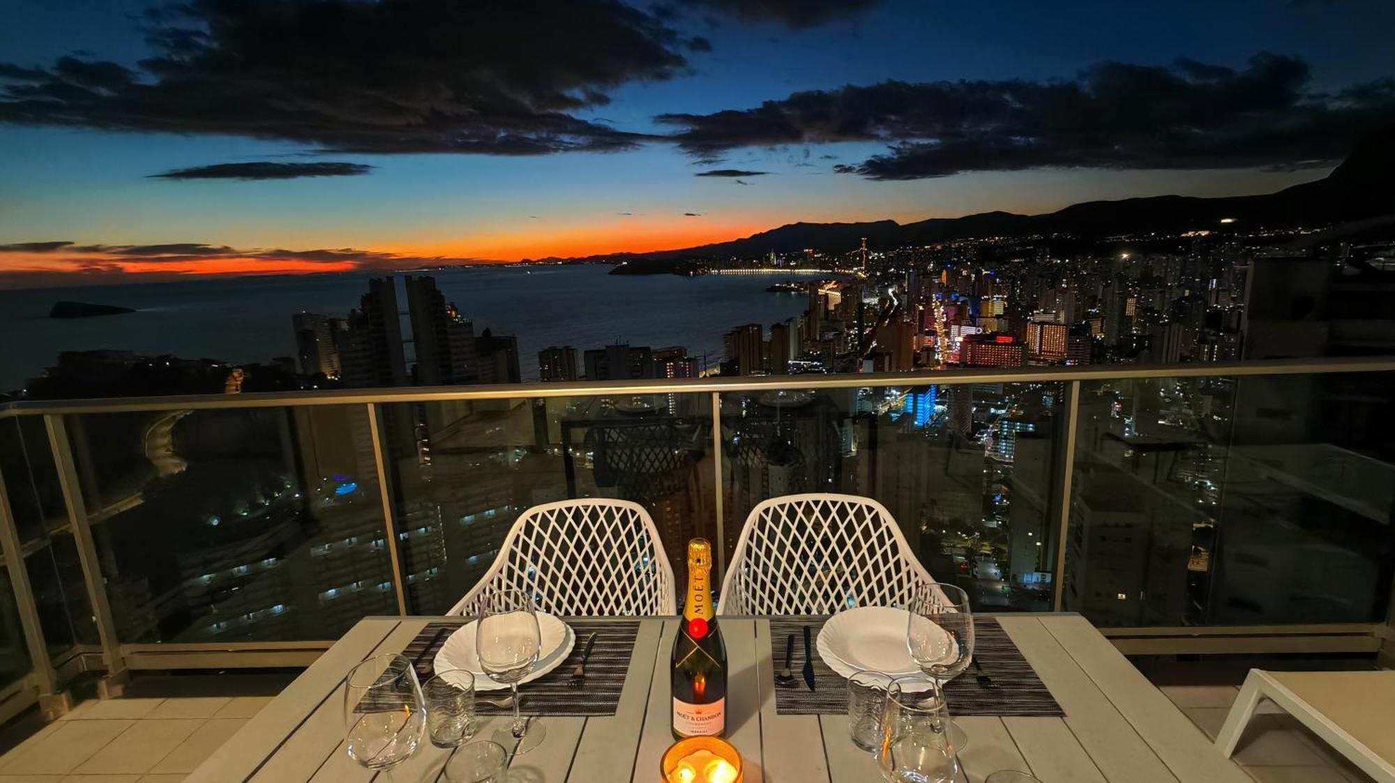 Skyline Floor 28 Sea Views Apartment เบนิดอร์ม ภายนอก รูปภาพ